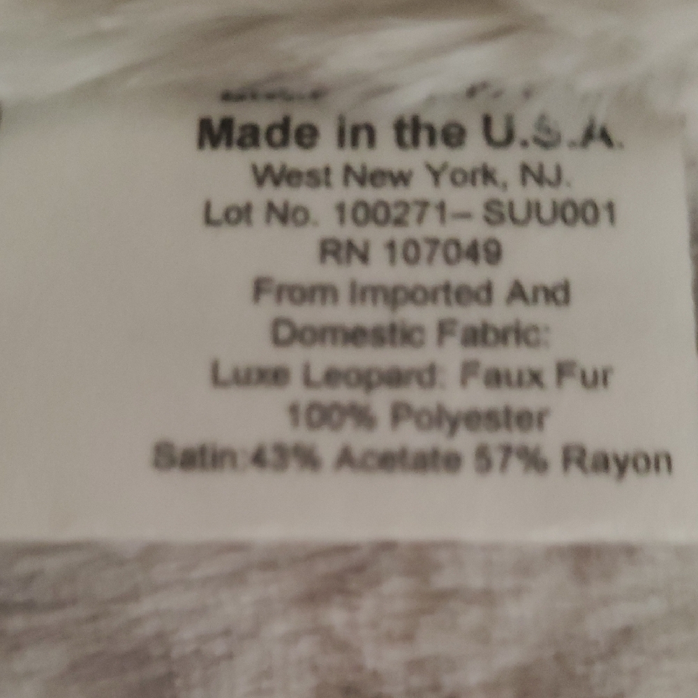 Giraffe at Home Gray Satin Robe - Picture 9 of 14
